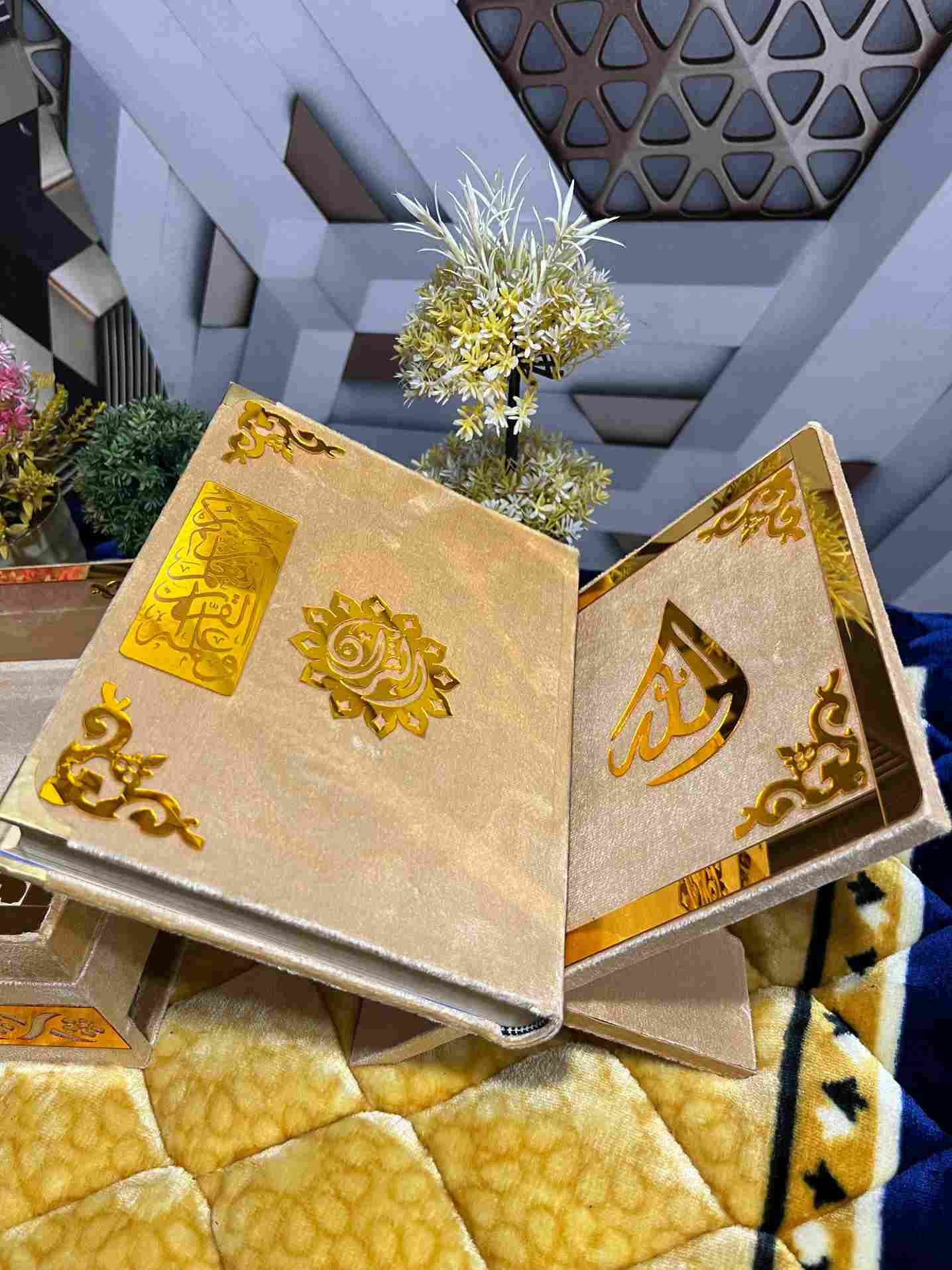 AL-NOOR Premium Acrylic Quran Box-Golden