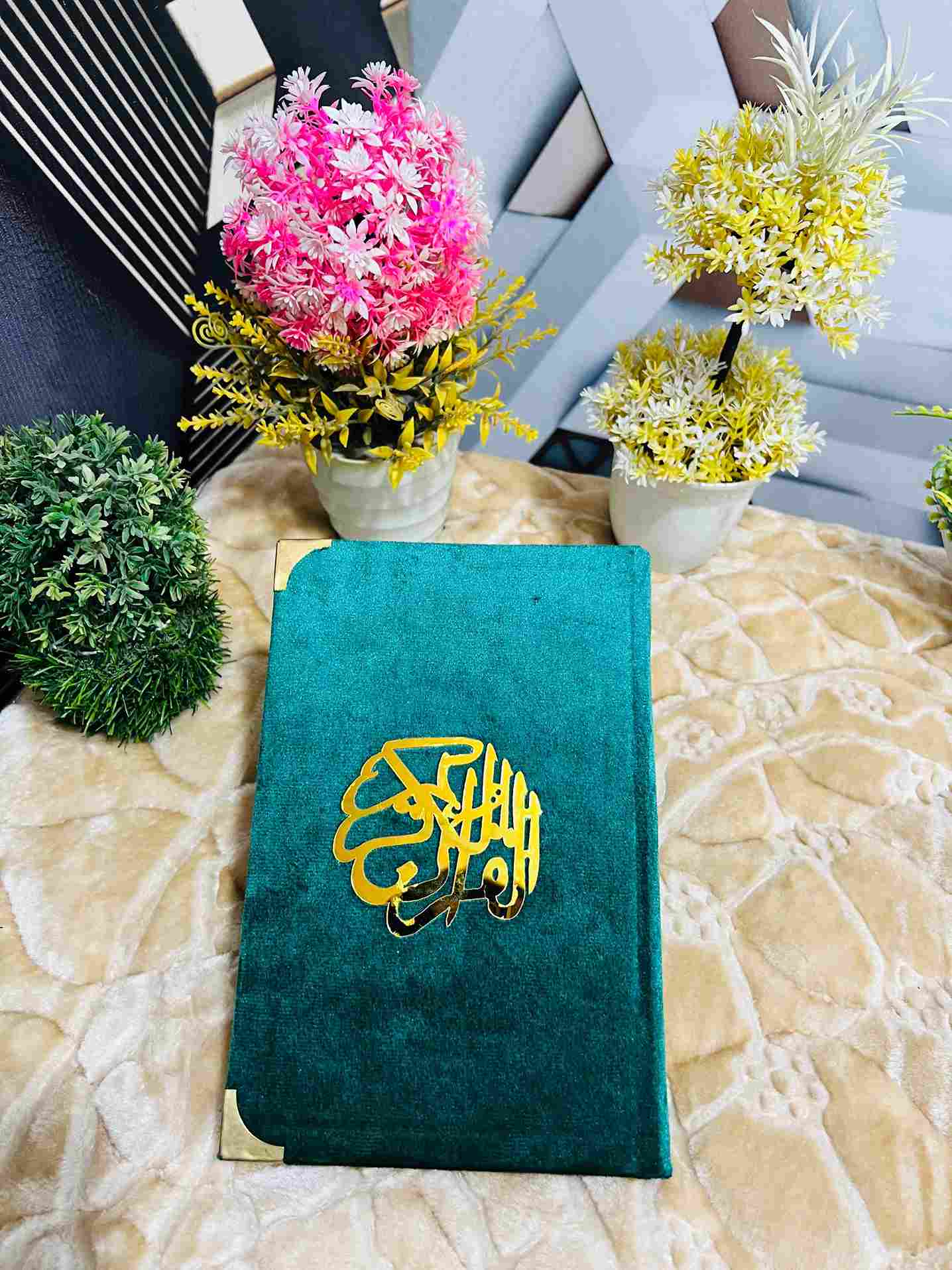 Holy Quran Tajveedi 16 Line Velvet