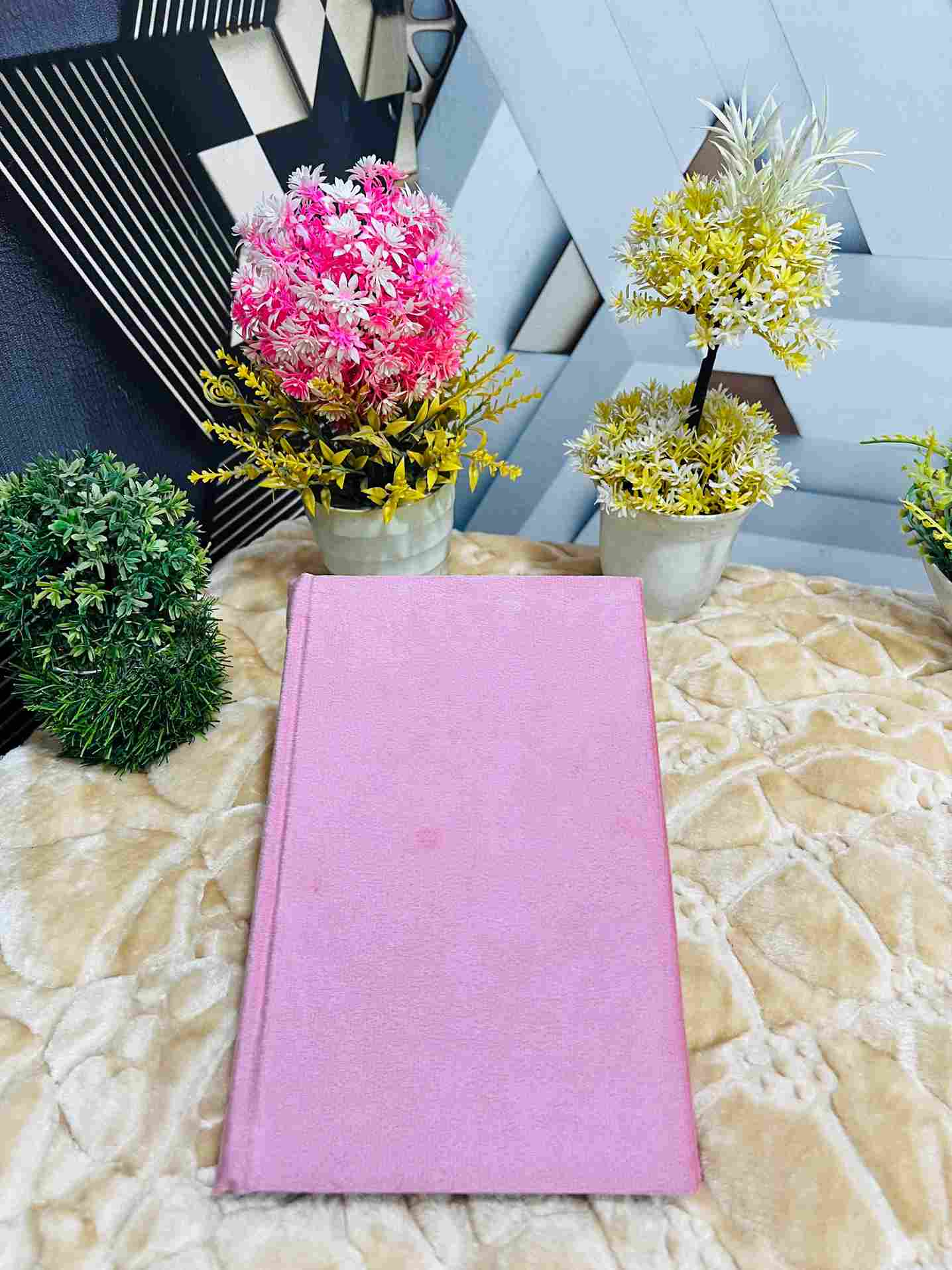 Holy Quran Tajveedi 16 Line Velvet Pink color