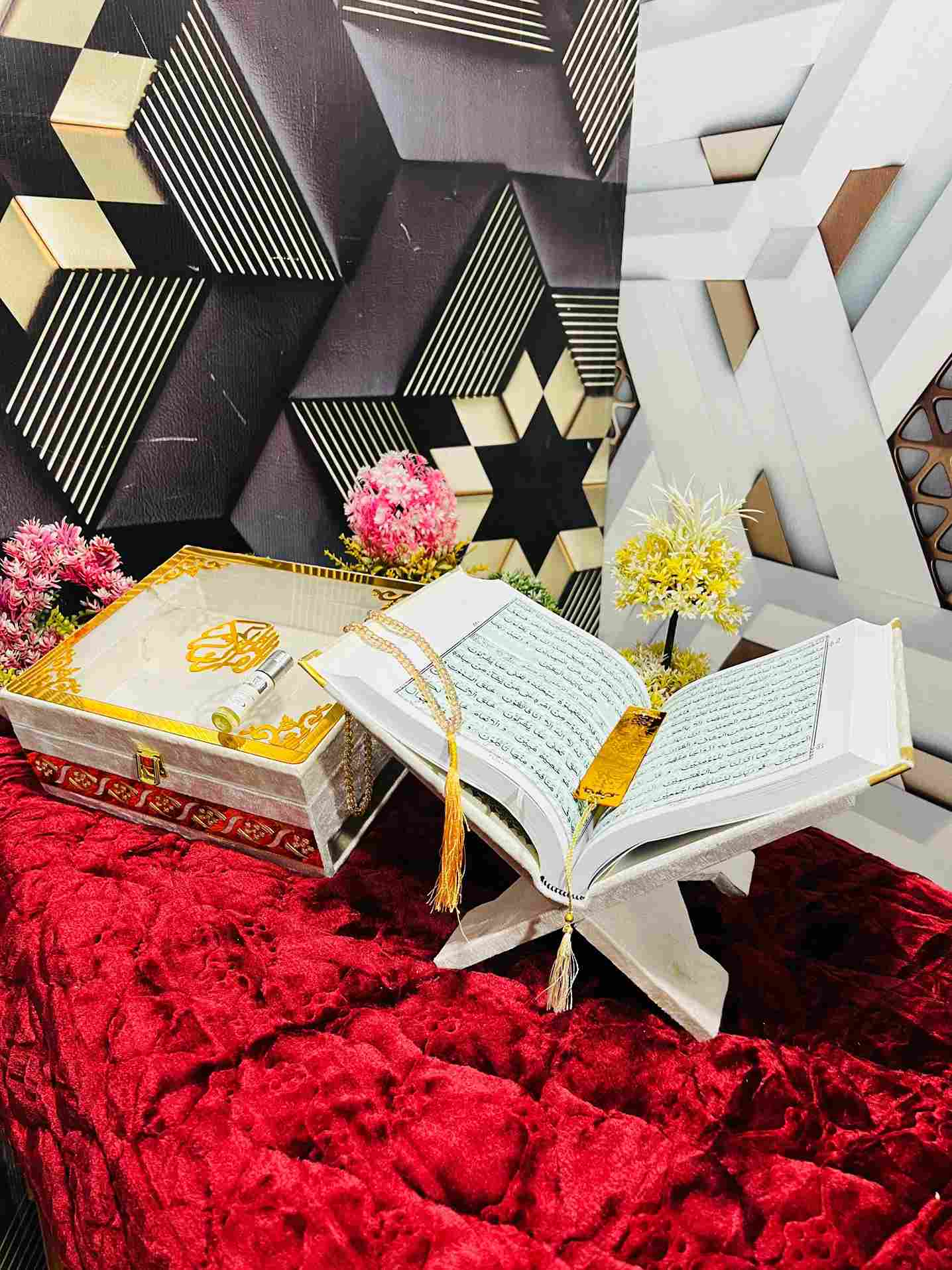 💎 VIP Edition Holy Quran Wedding Gift Set (With Translation) Transparent Box, Velvet Holly Quran, Book Mark, Velvet Box, Velvet Rahal, Ittar, Tasbeeh